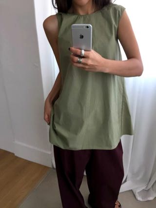 军绿色