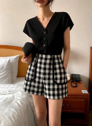 浅蓝色