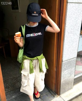 酒红色