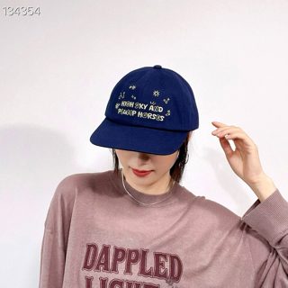 藏青色
