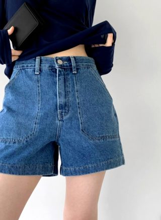 浅蓝色