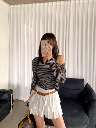 黑色