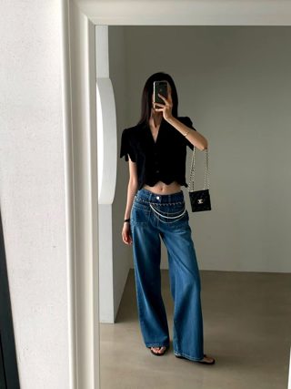 黑色