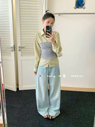 浅蓝色