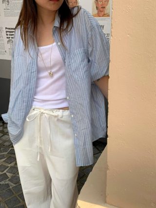 浅蓝色