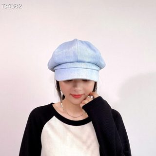 浅蓝色