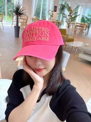 藏青色