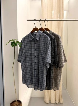 灰色