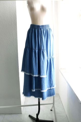 浅蓝色