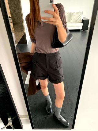 深棕色