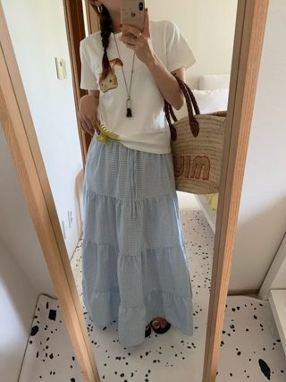 浅蓝色