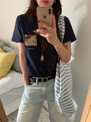 藏青色