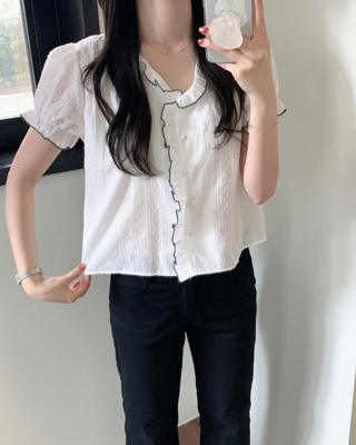 白色