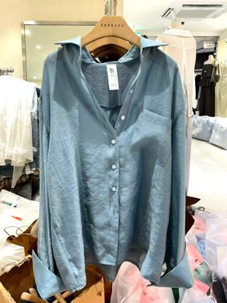 浅蓝色