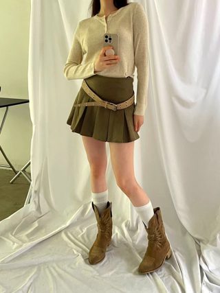 卡其色