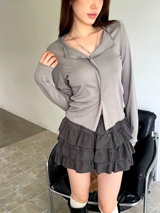 灰色