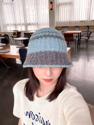 藏青色