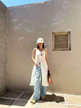 黑色
