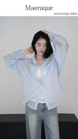 浅蓝色