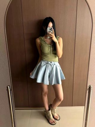 军绿色