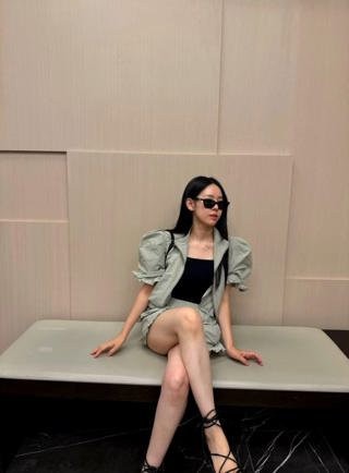 军绿色