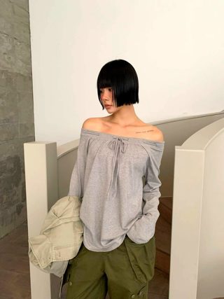 灰色