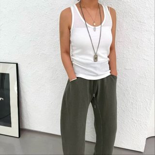 卡其色