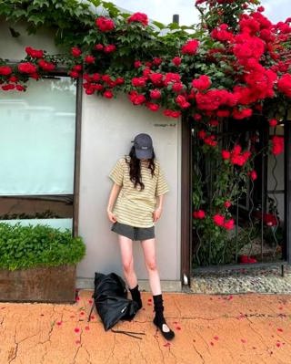 黄色