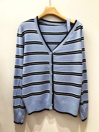 浅蓝色