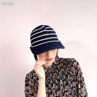 藏青色