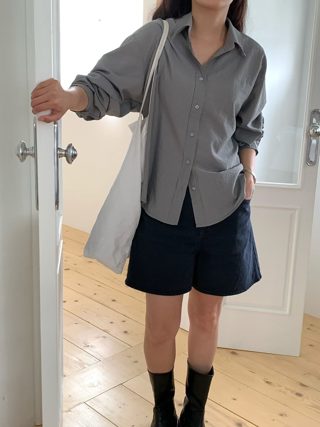 灰色