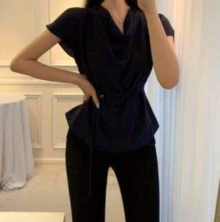 藏青色