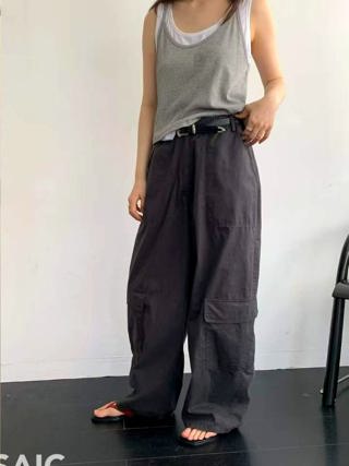灰色