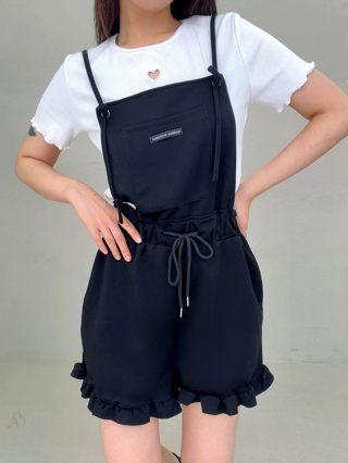 黑色