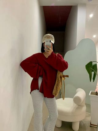 酒红色
