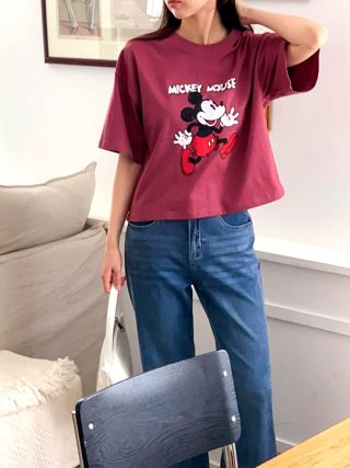 酒红色