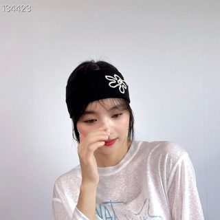 蓝色