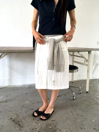 藏青色