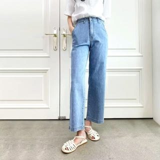 浅蓝色