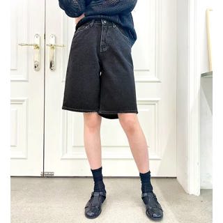 蓝色