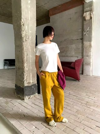 黄色