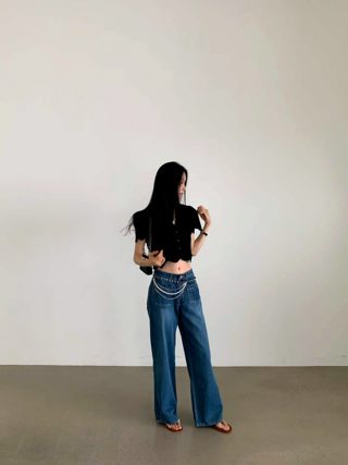 黑色