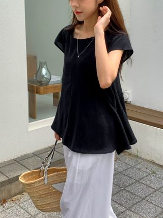 黑色