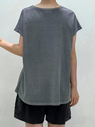 灰色