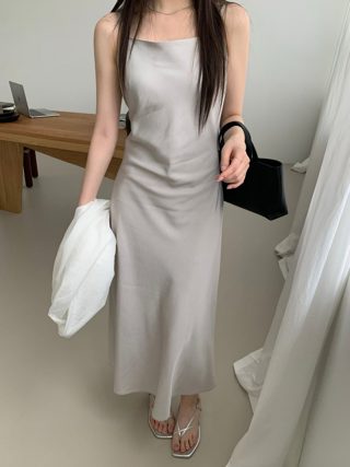 灰色
