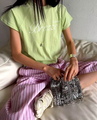 绿色
