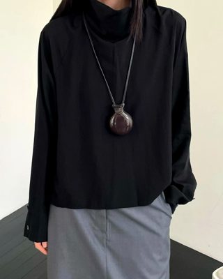 黑色