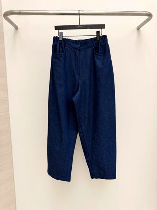蓝色