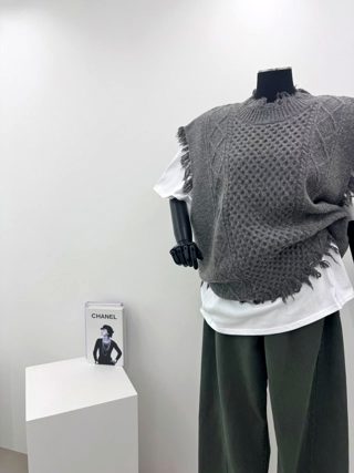灰色