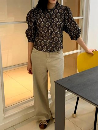 黑色